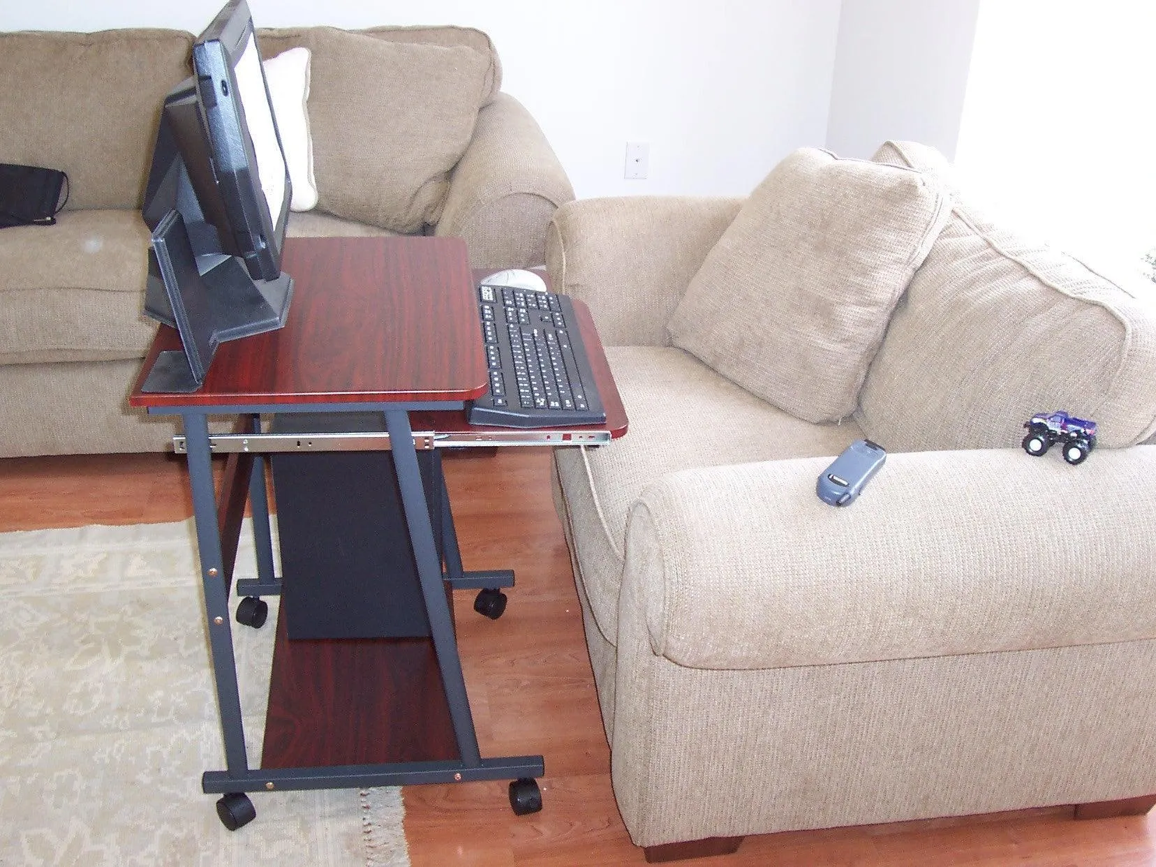 STS5806 24" Small Computer Desk with keyboard tray for small spaces